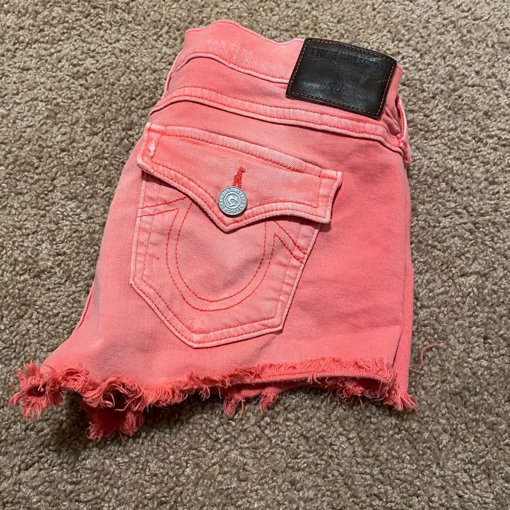 True Religion Distressed Shorts ( Coral )